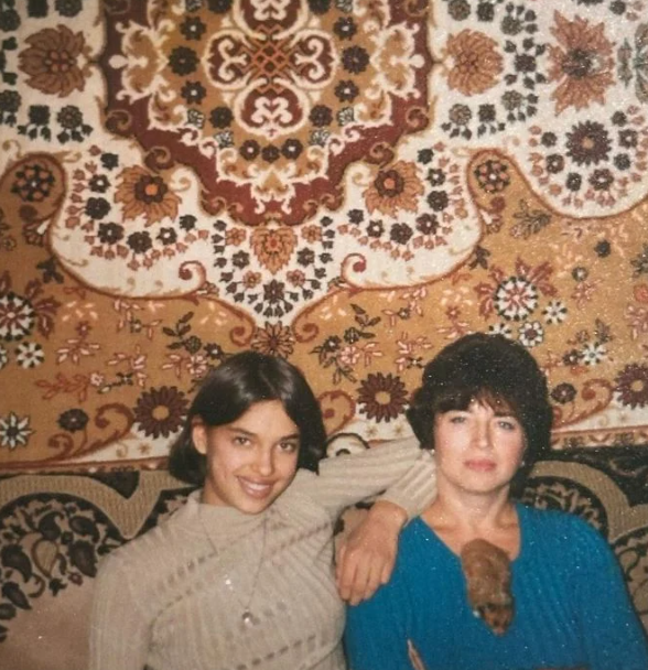 İrina Şeyxlislamova fotoları ilə diqqət çəkdi